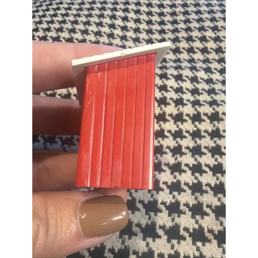 VINTAGE Plasticville HIS & HERS Red White 2